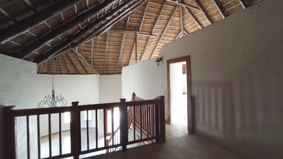 5 Bedroom Property for Sale in Melodie North West